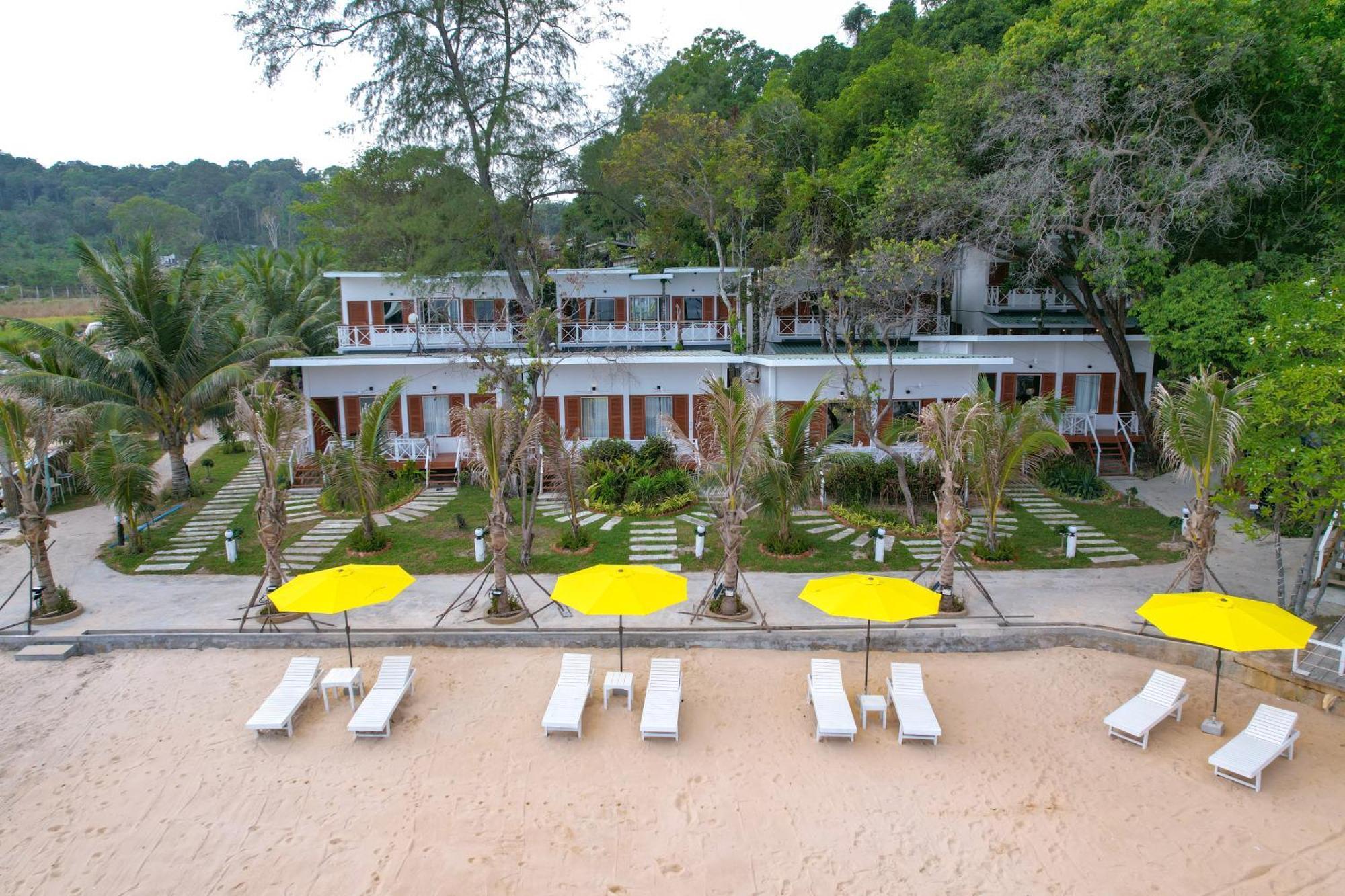 One Beach Resort Koh Rong Sanloem Exterior photo