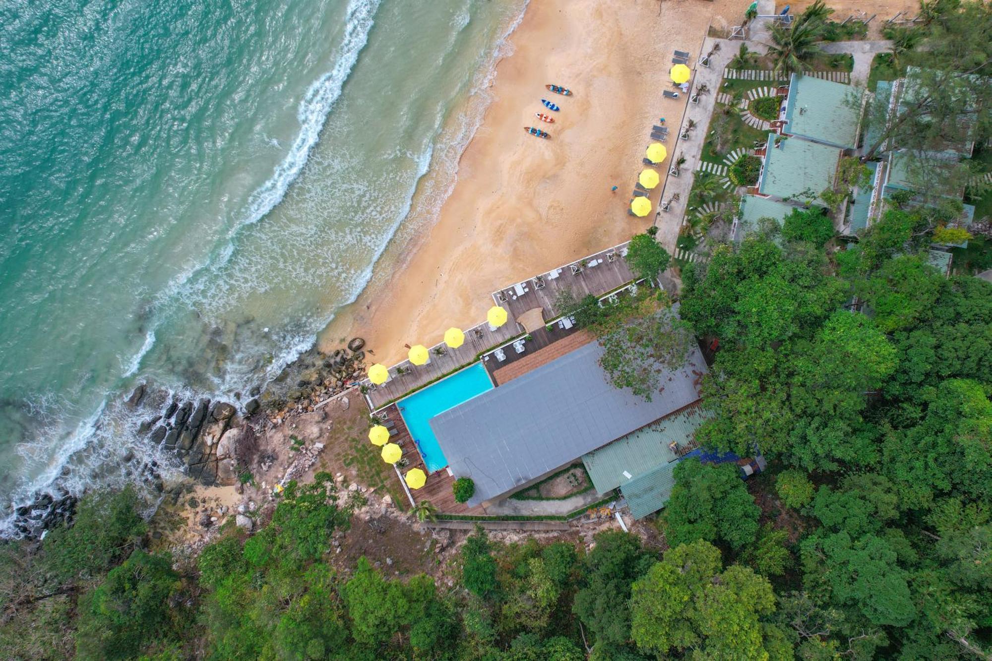 One Beach Resort Koh Rong Sanloem Exterior photo